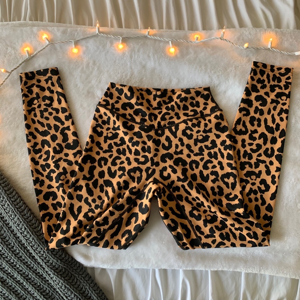 Balance Athletica King Cheetah Leggings ✨🖤